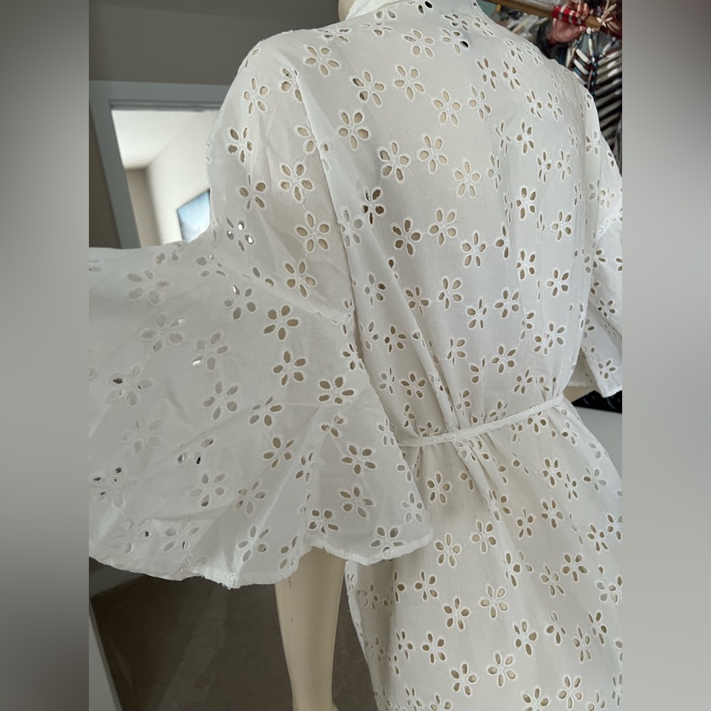 BCBGMAXAZRIA White Eyelet Cotton Wrap Kimono Dress – New Without Tags - Picture 10 of 12
